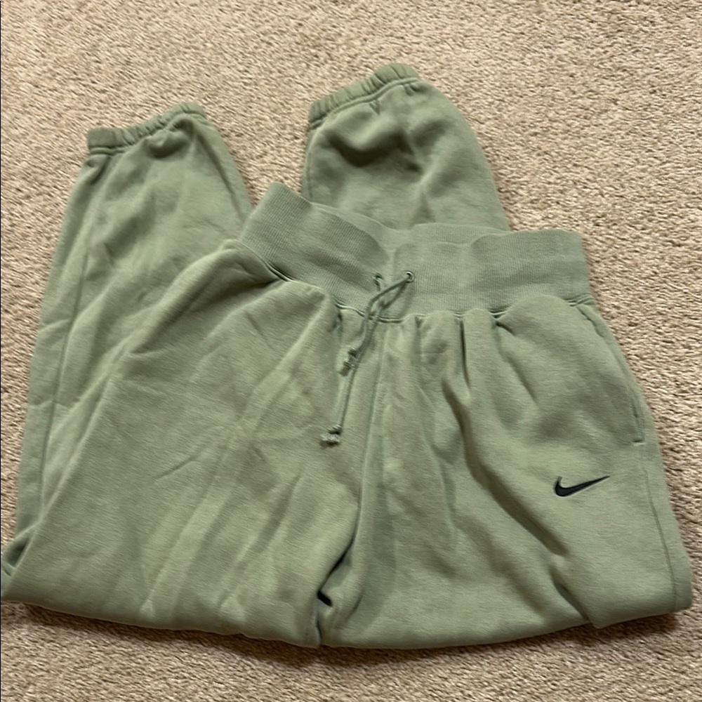 Nike Green Phoenix Fleece Sweatpants
